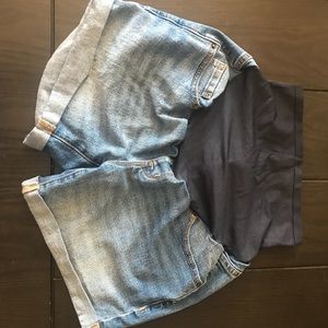 Old Navy Maternity shorts